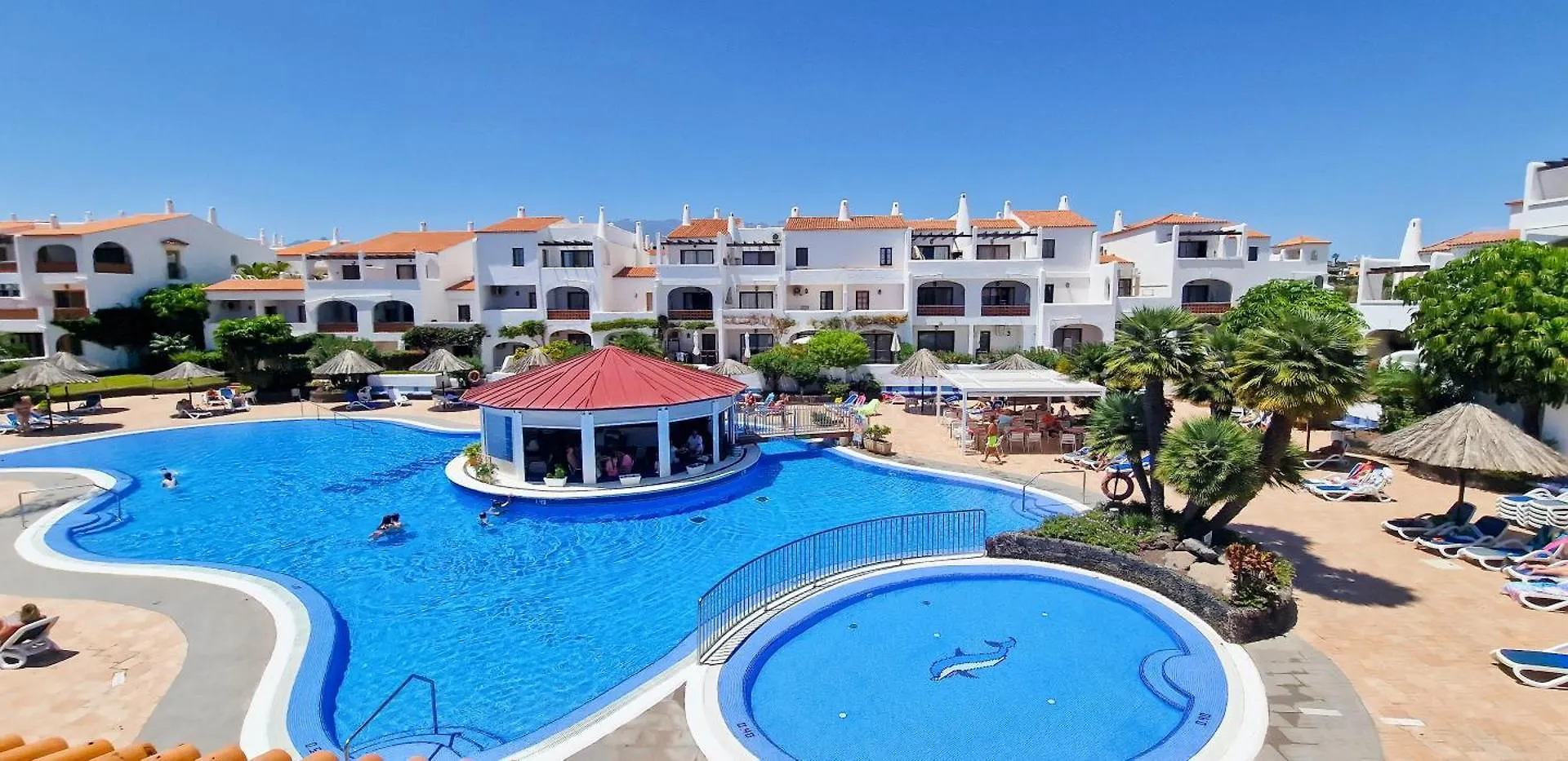 Fairways Club - Teide View Oasis - Heated Pool, Family Apt San Miguel de Abona Apartamento